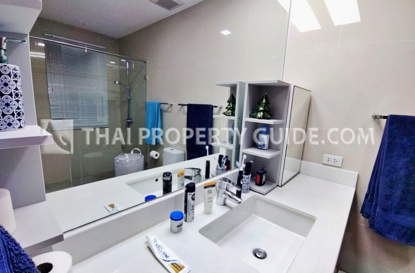 House with Private Pool in Nichada Thani 